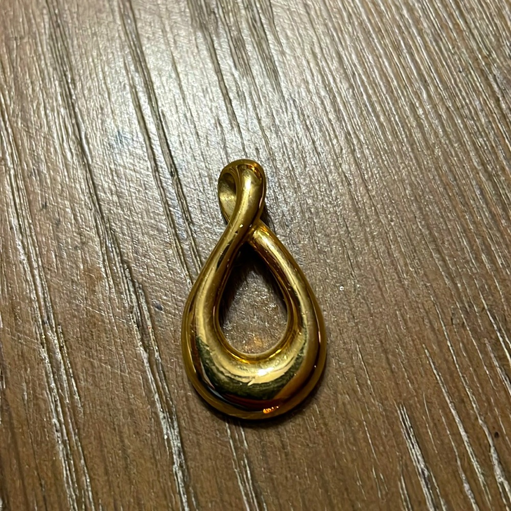 Lia Sophia gold, Kris Kross slide.